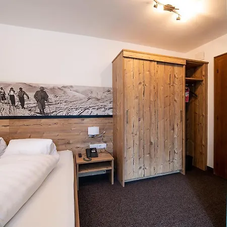 فندق Haus Gamberg 3*