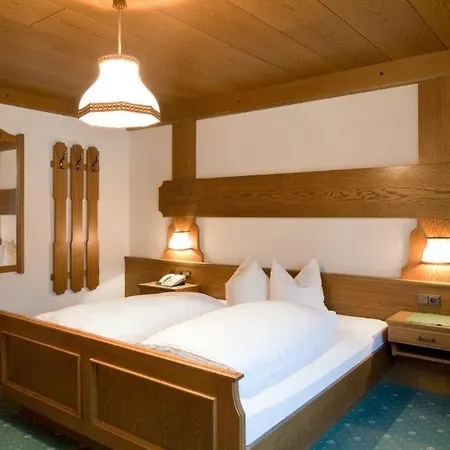 מלון Haus Gamberg 3*